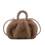 sac à main en fausse fourrure