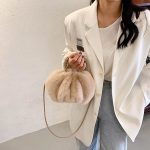sac fausse fourrure marron