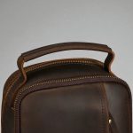 sacoche en cuir compacte